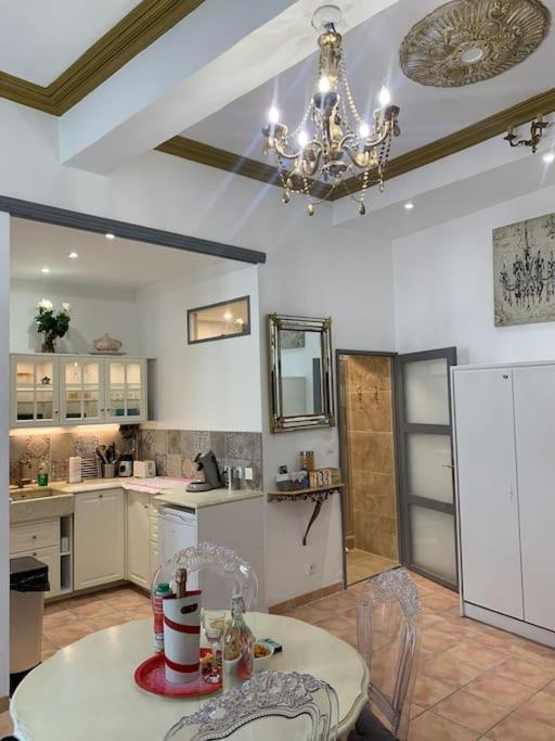 Magnifique Appartement Plein Coeur Avignon Intra-Muros Extérieur photo